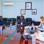 Isaac Tandoh (middle)